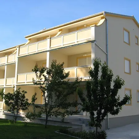 Apartment Graso Banjol Exterior photo
